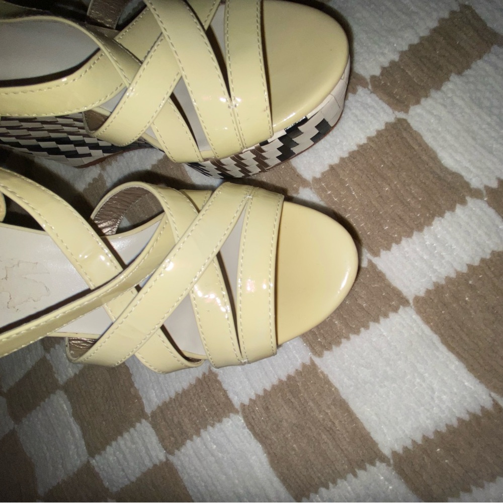 Cole Haan Sandals - Cream/white and Black 7.5-8 - Picture 3 of 7